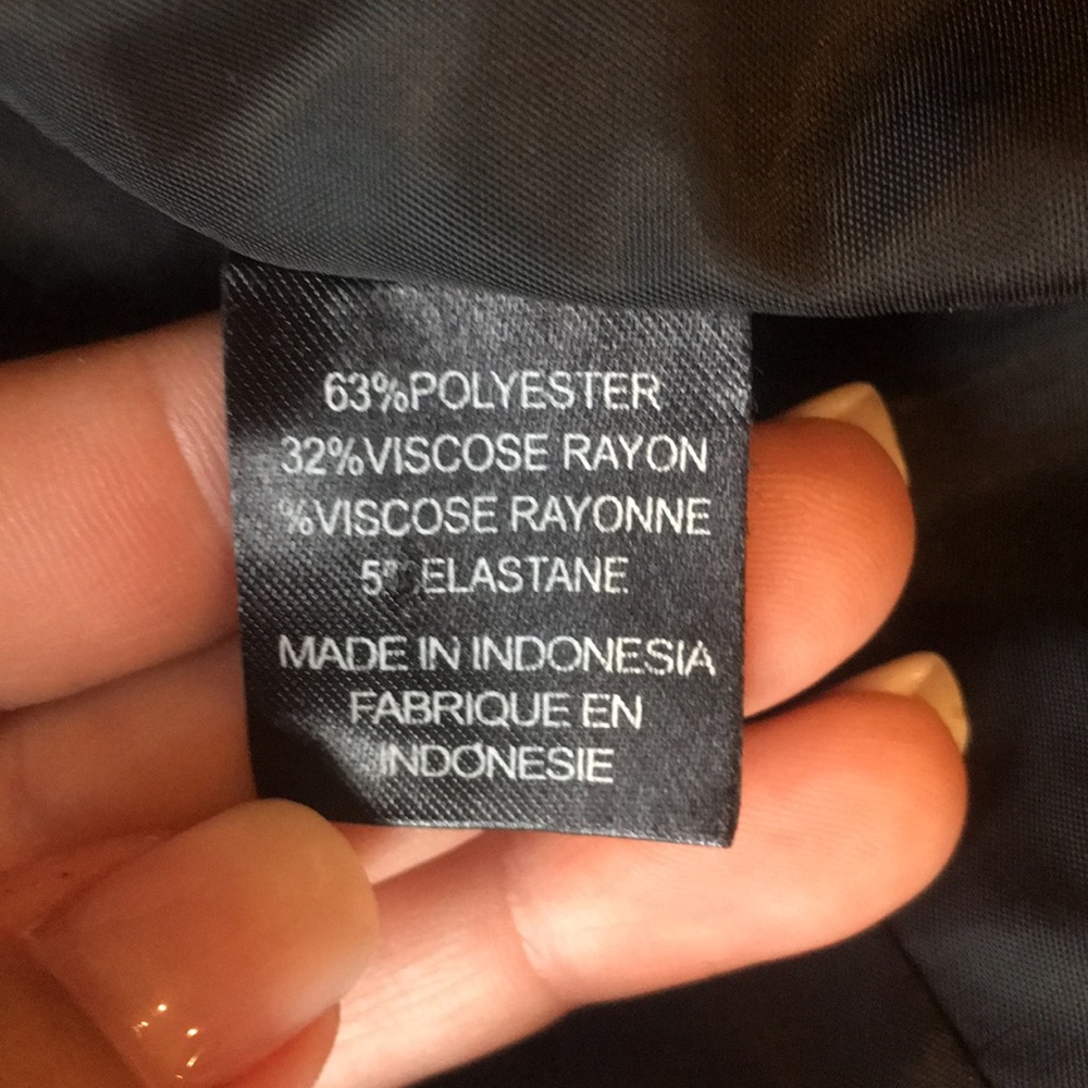 *24 HR SALE* Tahari suit jacket 8P - Picture 7 of 7